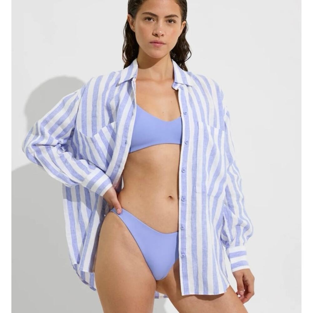 NWOT Left on Friday Getaway Button Down in Beach Stripe: Riptide/Coconut SZ S/M